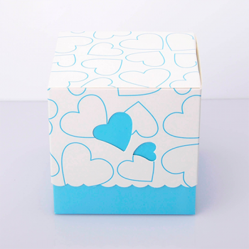 Упаковка для чашек картон сердце с принтом голубая 